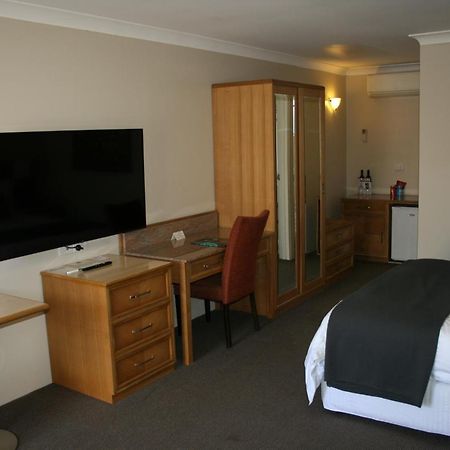 Winning Post Motor Inn Mudgee Bagian luar foto