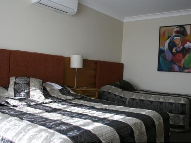 Winning Post Motor Inn Mudgee Bagian luar foto